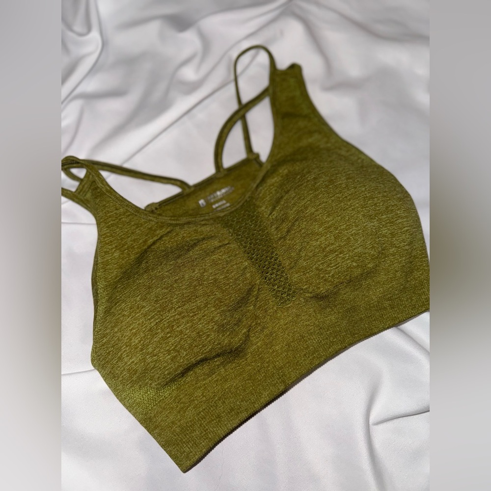 Buffbunny Sports Bra - size small